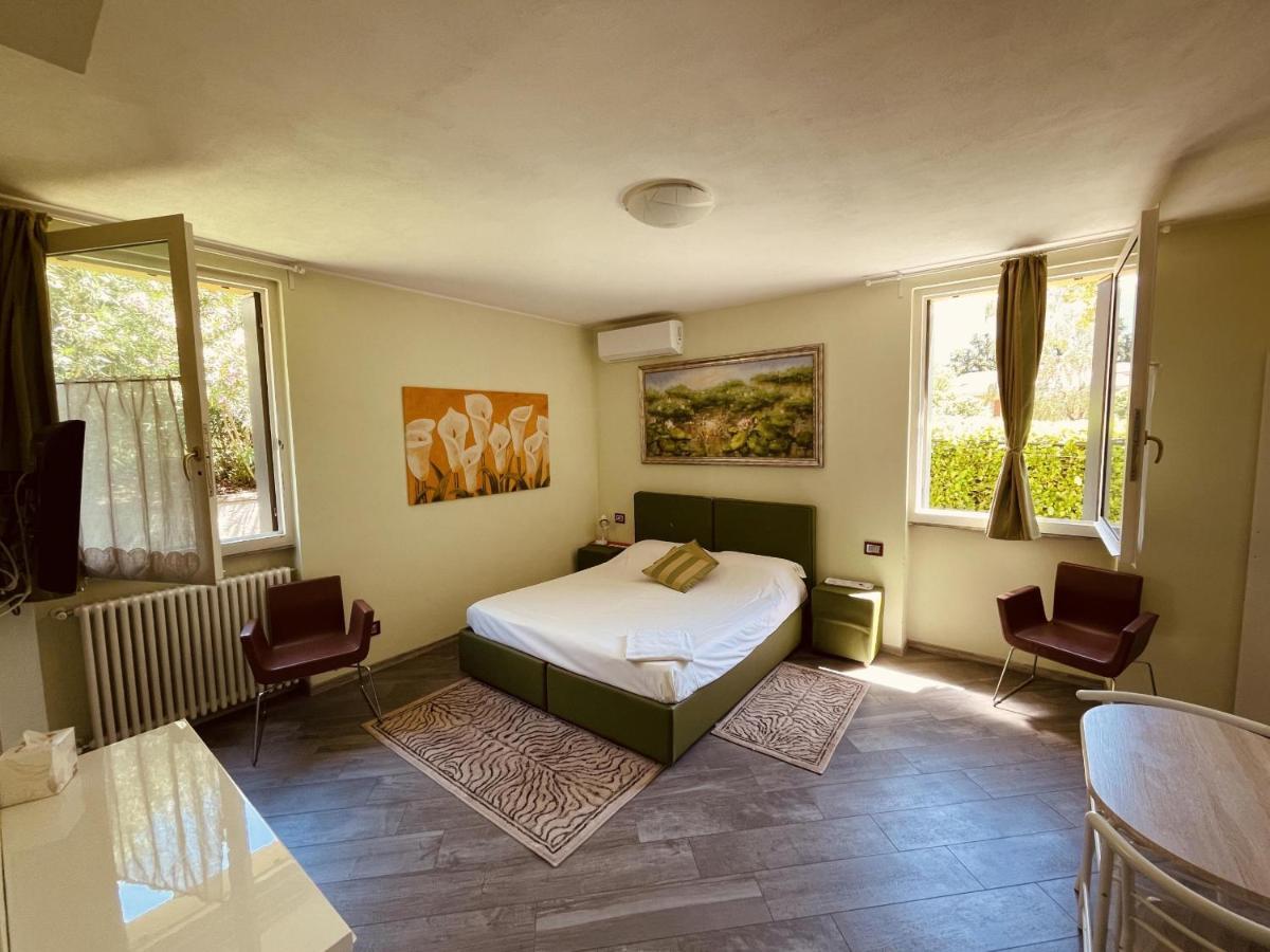 Montebello Lecco Zimmer foto