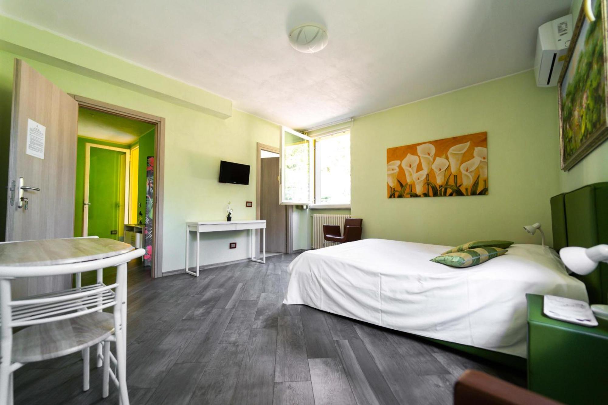 Montebello Lecco Zimmer foto
